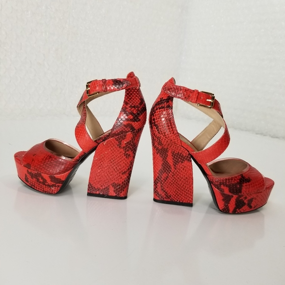 Pour La Victoire red snakeskin platform heels - Picture 5 of 12